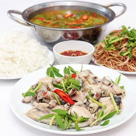 LẨU ẾCH LÁ GIANG