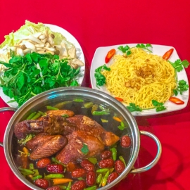 GÀ TIỀM